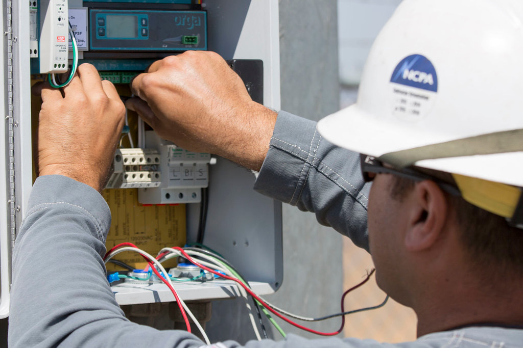 Commercial Electrician in Sterling Hts